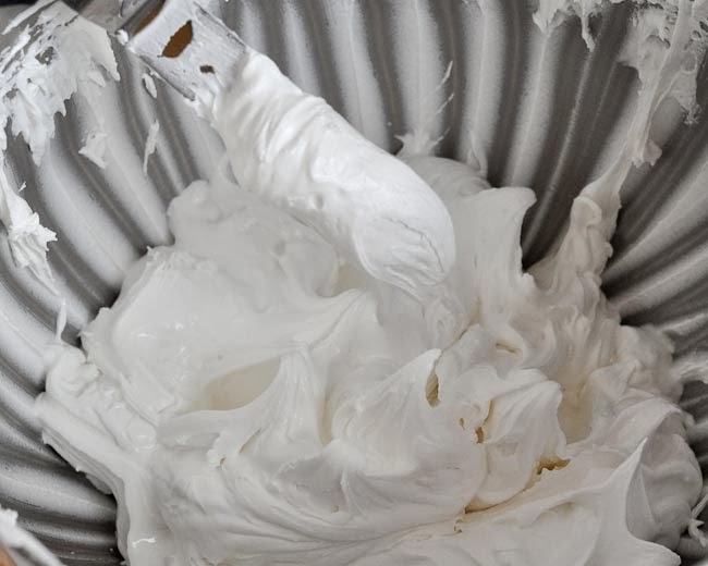 fluffy egg white icing recipe